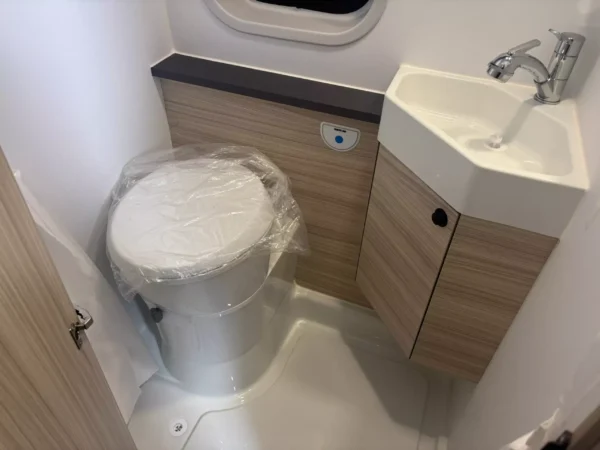 Adria Sun Living V 65 SL