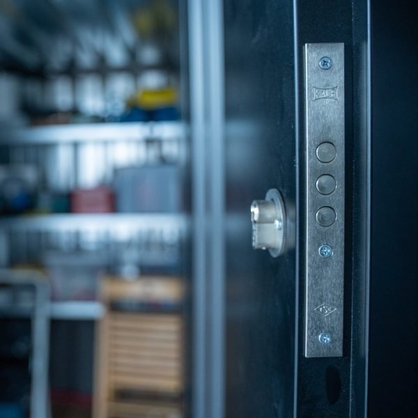 Conteneur démontable noir 4 × 2 mètres