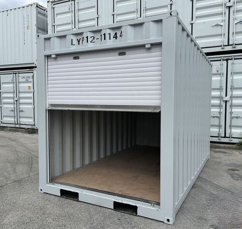 Conteneur de stockage 12 pieds avec passages pour chariot élévateur et porte à enroulement
