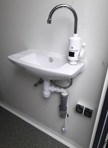 Double conteneur sanitaire – 2 WC / WC + urinoir